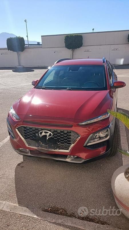 Usata Hyundai Kona XPrime 116 CV (85 kW) 2019 Rosso SUV