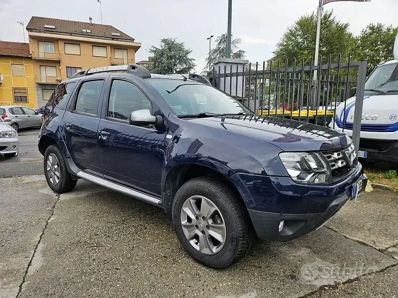 Usata Dacia Duster Lauréate 110 CV (80 kW) 2016 Bluazzurro SUV