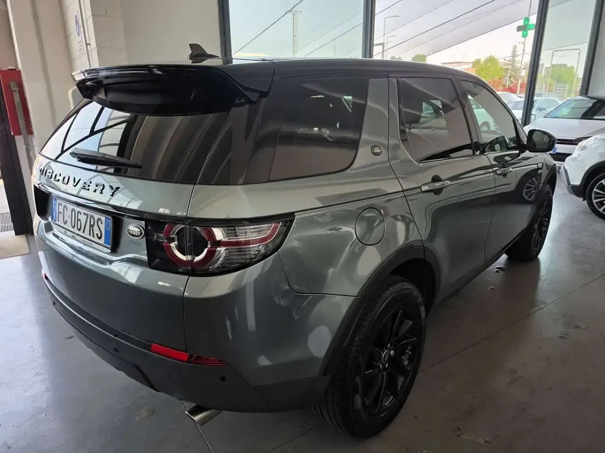 Usata Land Rover Discovery Sport HSE Luxury 150 CV (110 kW) 2016 Grigio SUV