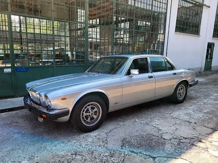 Usata Jaguar XJ6 200 CV (147 kW) 1982 Berlina