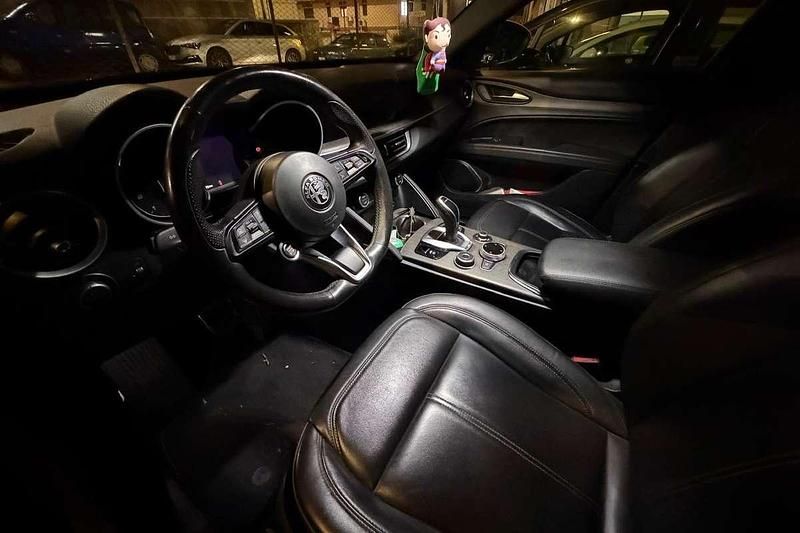 Usata Alfa Romeo Stelvio Ti 209 CV (153 kW) 2022 Bianco SUV