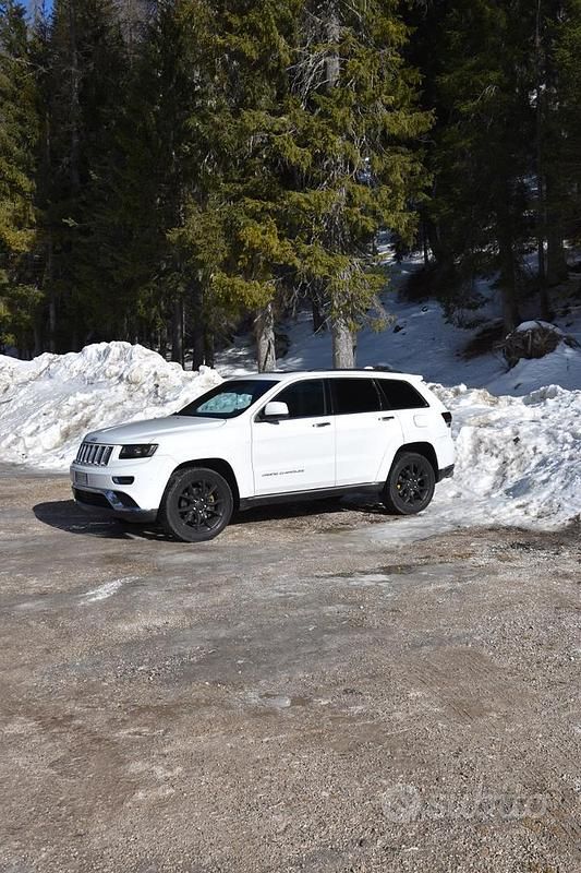 Usata Jeep Grand Cherokee Summit 250 CV (183 kW) 2013 Bianco SUV