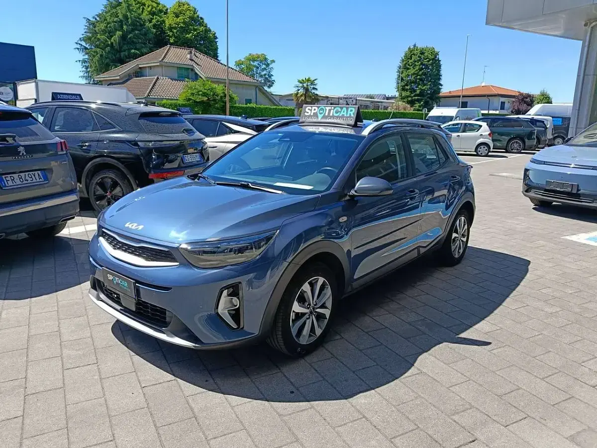 Usata Kia Stonic Urban 84 CV (61 kW) 2023 Smoke blu SUV