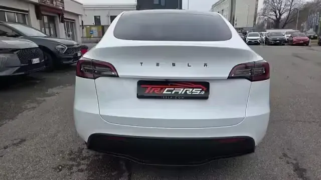 Usata Tesla Model Y RWD 88 kW (120 CV) 2023 Bianco SUV