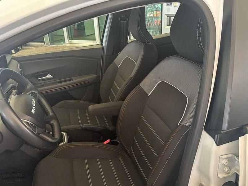 Usata Dacia Sandero Comfort 101 CV (74 kW) 2023 Bianco Utilitaria