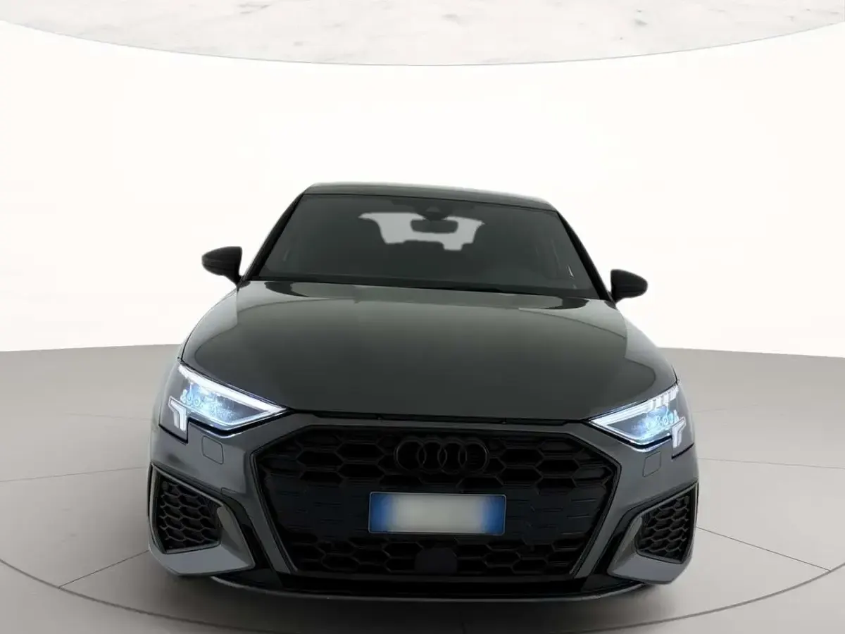 Usata Audi A3 S-Line 245 CV (180 kW) 2023 Grigio daytona perlato Berlina