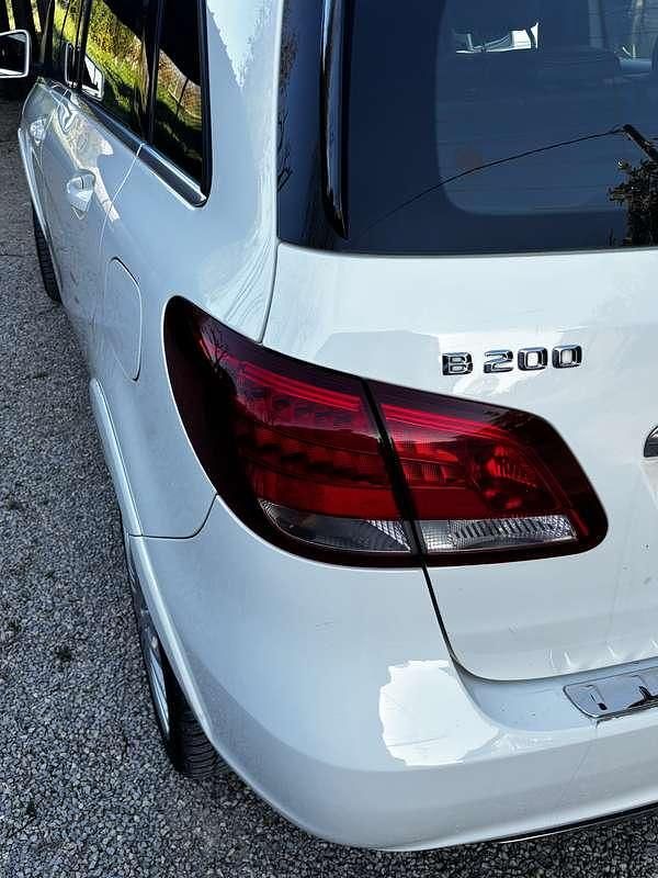 Usata Mercedes B200 Executive 156 CV (114 kW) 2015 Utilitaria