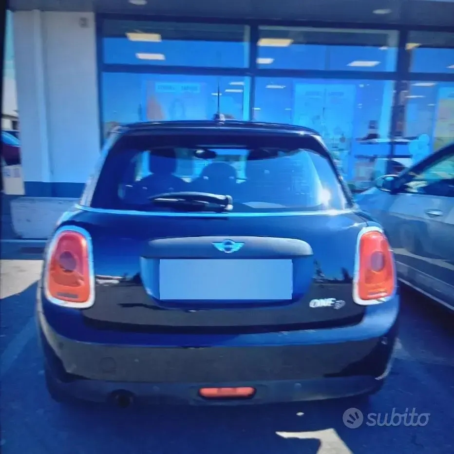 Usata Mini Cooper 95 CV (69 kW) 2016 Nero Utilitaria