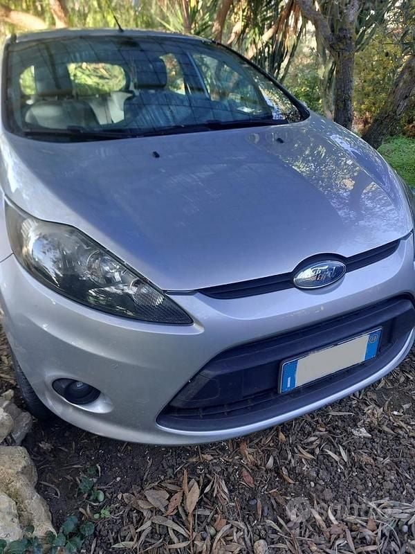 Usata Ford Fiesta 82 CV (60 kW) 2010 Berlina