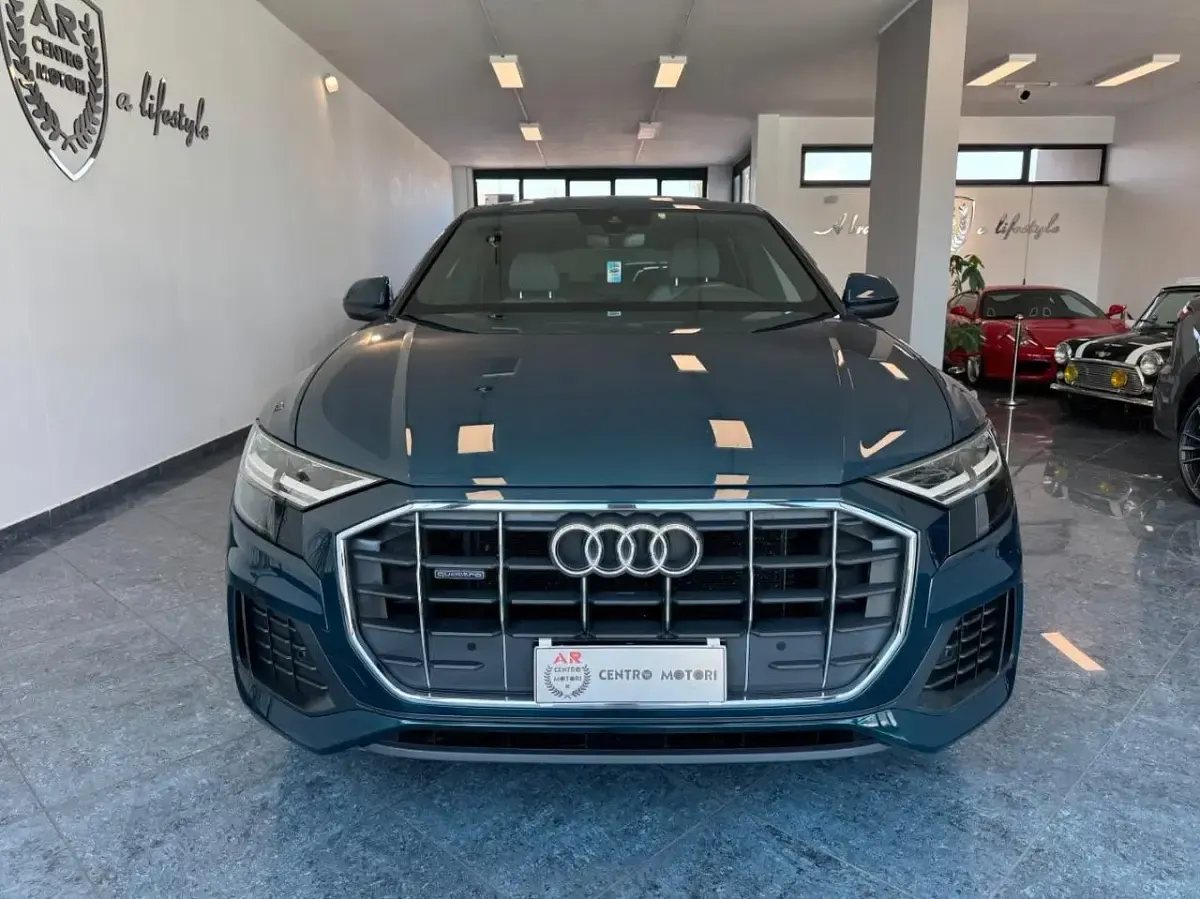 Usata Audi Q8 S-Line 286 CV (210 kW) 2021 Giallo SUV
