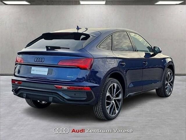 Nuova Audi Q5 Sportback Ambiente 204 CV (150 kW) 2025 Blu navarra metallizzato SUV