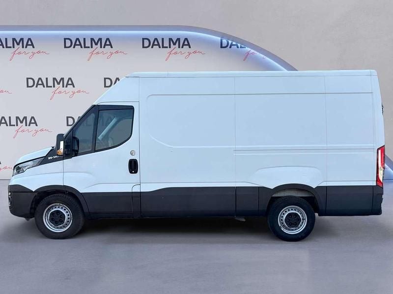 Usata Iveco Daily 136 CV (100 kW) 2019 Bianco Furgone