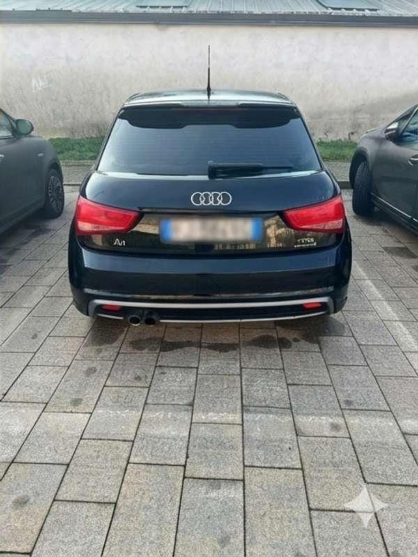 Usata Audi A1 Ambition 122 CV (89 kW) 2011 Nero Utilitaria
