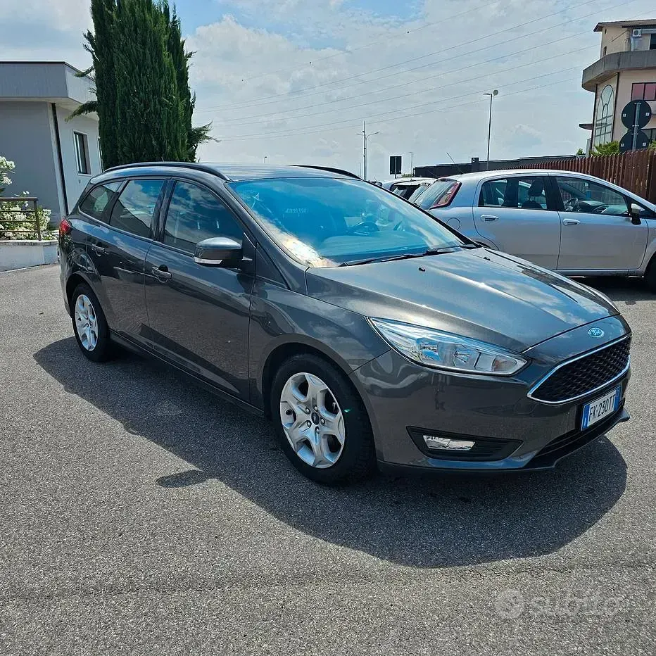 Usata Ford Focus Titanium 95 CV (69 kW) 2017 Grigio Station wagon