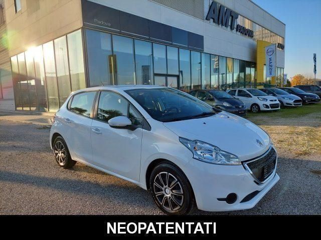 Bianco Usata 2019 Peugeot 208 Active Due volumi | 9500 € (Buon prezzo) - Immagine 1/4