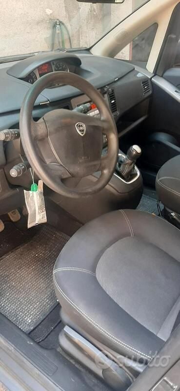 Usata Lancia Musa 90 CV (66 kW) 2012 Monovolume