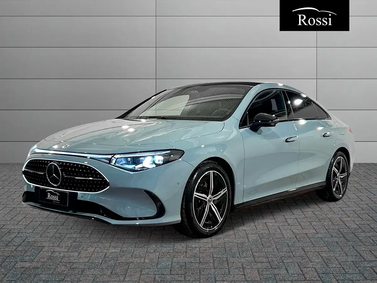 Usado Mercedes CLA200 163 CV (119 kW) 2026