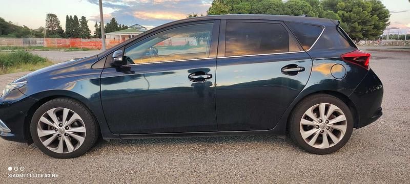 Usata Toyota Auris Lounge 111 CV (81 kW) 2016 Berlina