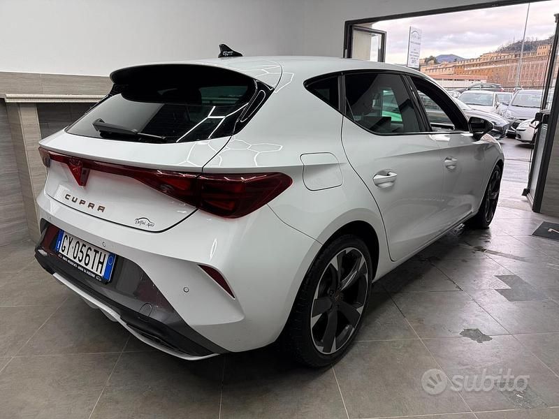 Usata Cupra Leon 150 CV (110 kW) 2025 Bianco Berlina
