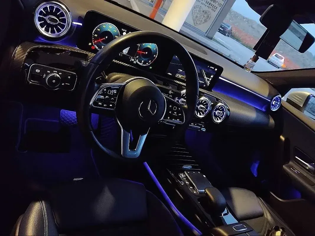 Usata Mercedes A180 Premium 116 CV (85 kW) 2021 Berlina