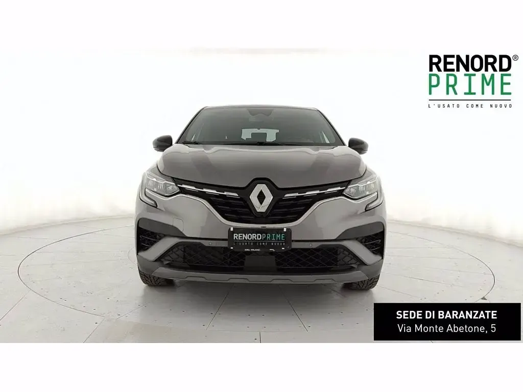 Usata Renault Captur RS Line 143 CV (105 kW) 2022 Grigio cenere SUV