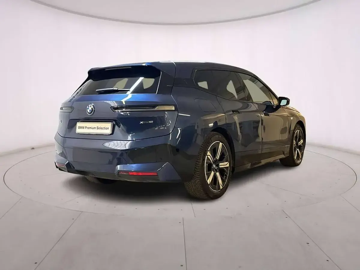 Usata BMW iX 384 kW (523 CV) 2023 Phytonic blue SUV
