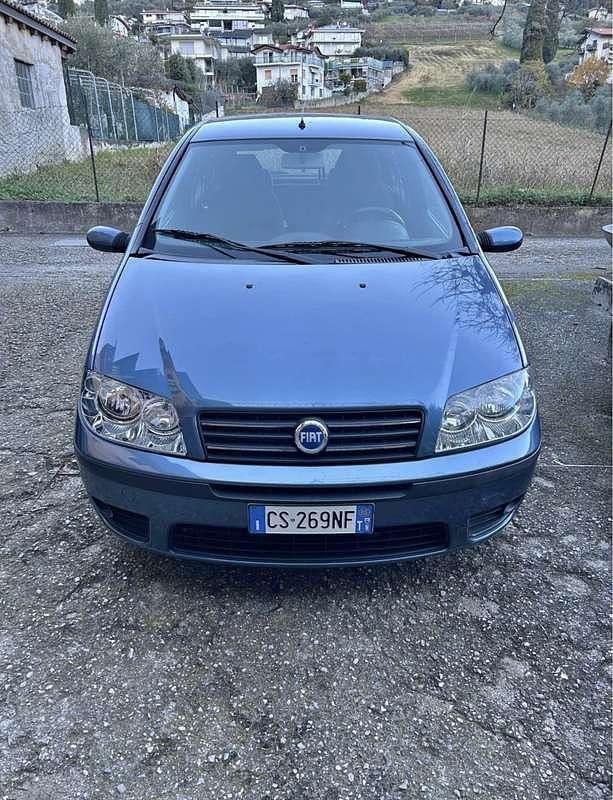 Usata Fiat Punto Active 69 CV (50 kW) 2005 Blu Utilitaria