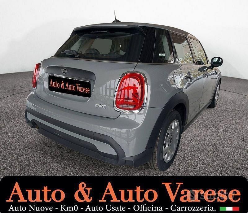 Usata Mini ONE 102 CV (75 kW) 2021 Grigio Utilitaria