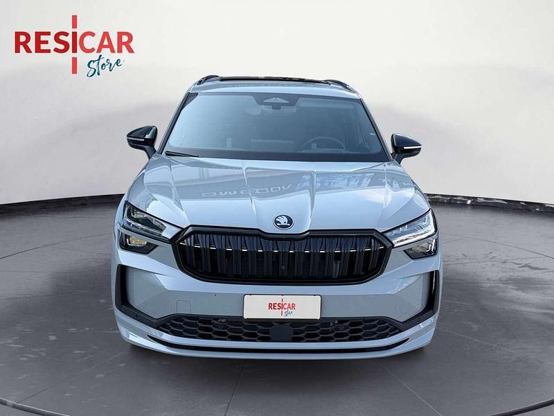 Nuova Skoda Kodiaq SportLine 150 CV (110 kW) 2025 Grigio acciaio SUV