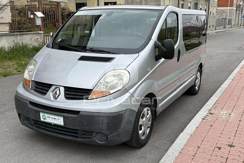Grigio Usata 2007 Renault Trafic Luxe Monovolume | 6700 € (Buon prezzo) - Immagine 1/4