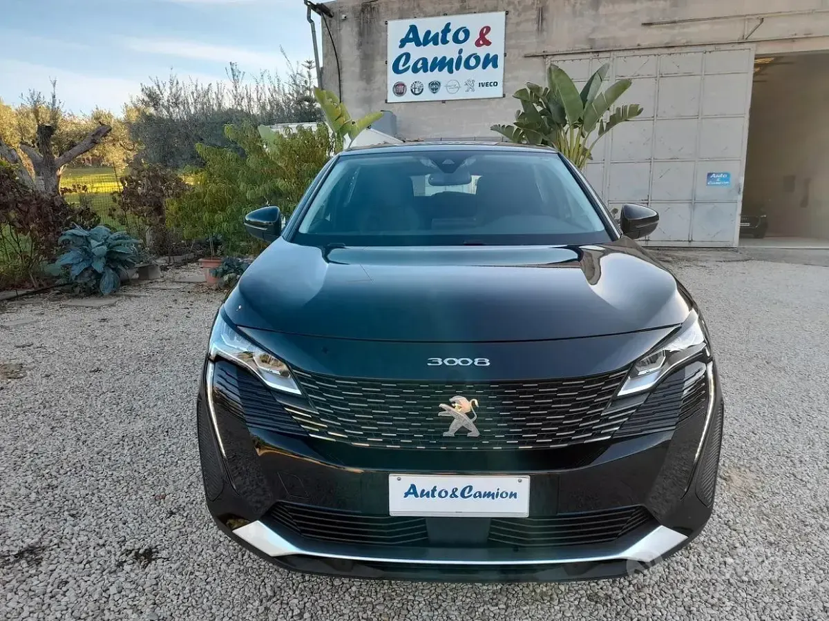 Usata Peugeot 3008 Active 131 CV (96 kW) 2022 Nero SUV
