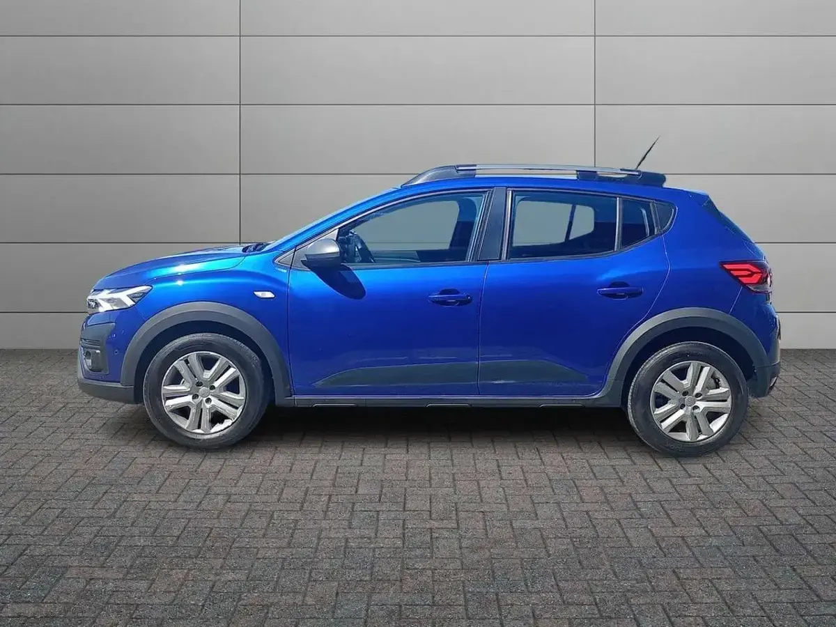 Usata Dacia Sandero Comfort 101 CV (74 kW) 2023 Other Utilitaria