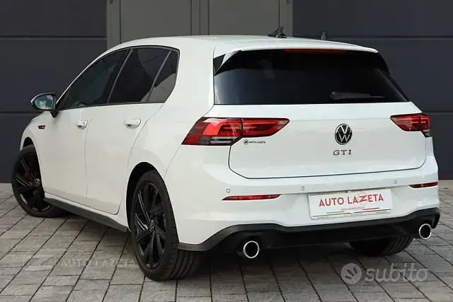 Gebraucht VW Golf VIII GTI 245 PS (180 kW) 2024 Weiß Limousine