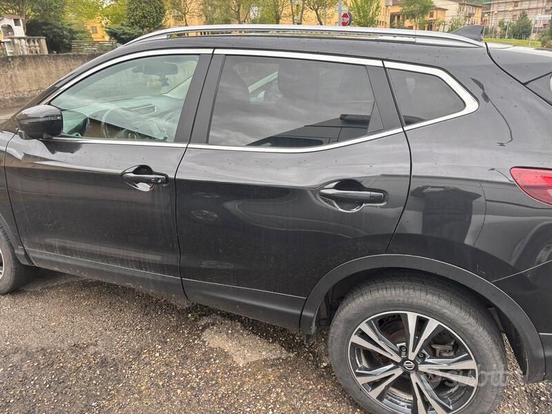 Usata Nissan Qashqai 110 CV (80 kW) 2020 Nero SUV