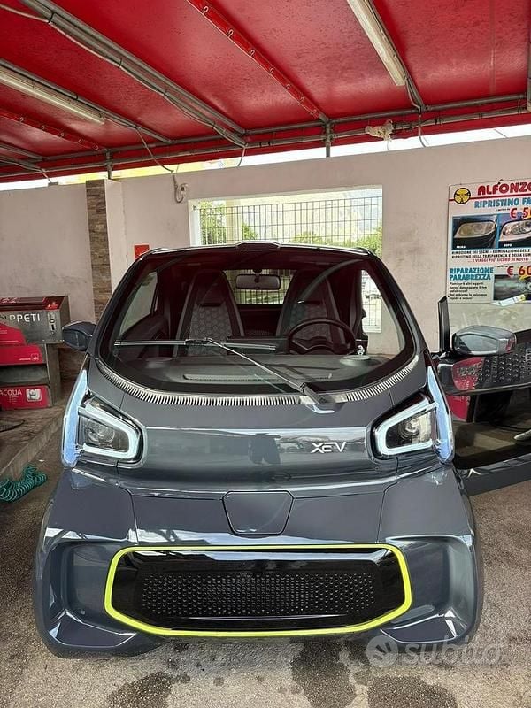 Usata XEV Yoyo 7 kW (10 CV) 2024 Nero Utilitaria