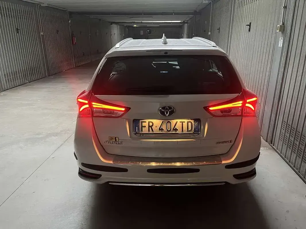 Usata Toyota Auris Touring Sports Business Edition 99 CV (72 kW) 2018 Station wagon