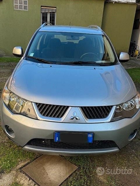 Grigio Usata 2008 Mitsubishi Outlander SUV | 5000 € (Super prezzo) - Immagine 1/4