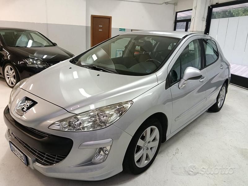Grigio Usata 2007 Peugeot 308 Tre volumi | 2800 € (Buon prezzo) - Immagine 1/4