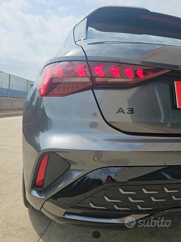 Nuova Audi A3 S-Line 177 CV (130 kW) 2025 Grigio Utilitaria