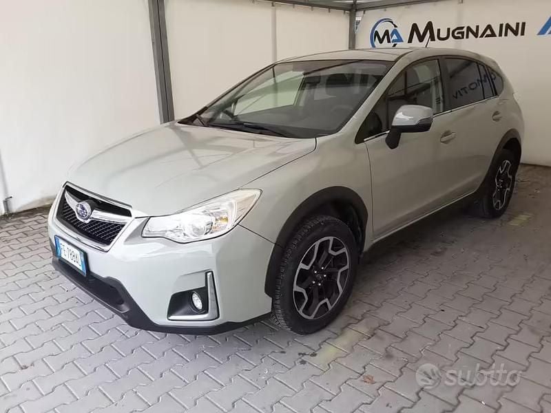Usata Subaru XV Style 114 CV (83 kW) 2016 Desert khaki SUV