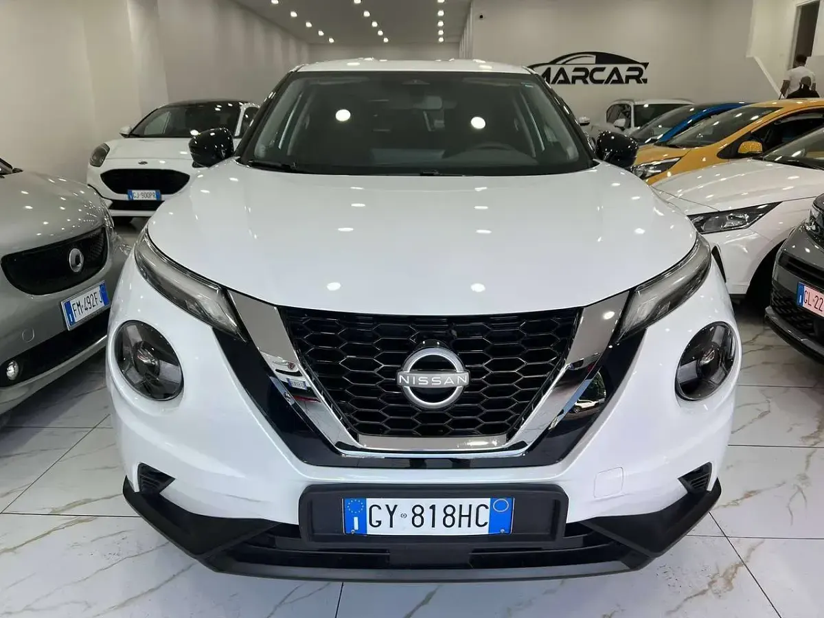 Używany Nissan Juke Acenta 114 KM (83 kW) 2025 Szary SUV