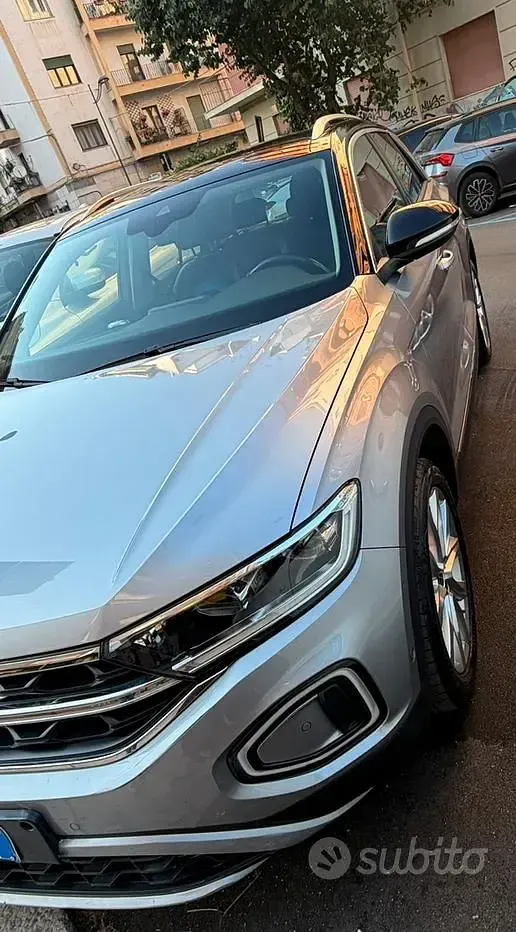 Usata VW T-Roc Style 110 CV (80 kW) 2022 Grigio SUV