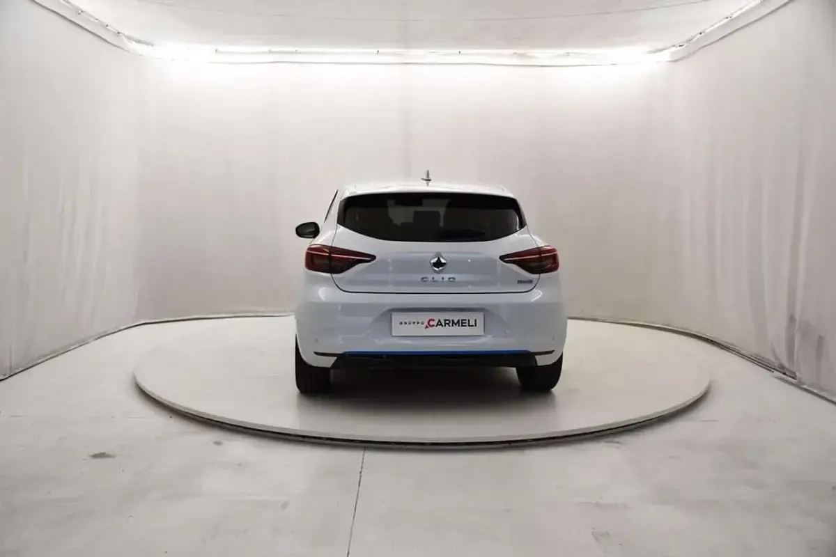 Usata Renault Clio V 140 CV (102 kW) 2021 Bianco nacrè Berlina