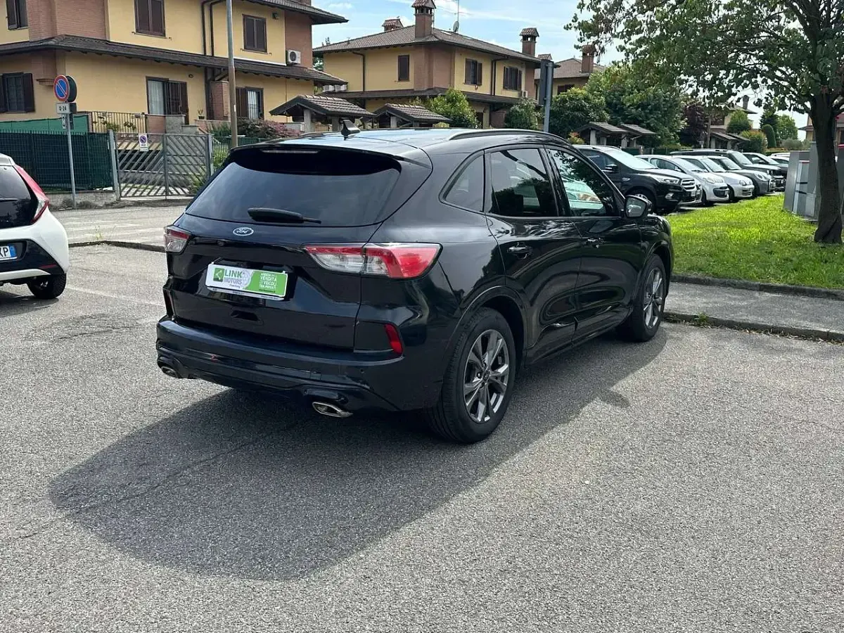 Usata Ford Kuga ST-Line 150 CV (110 kW) 2021 Nero SUV
