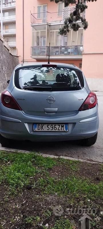 Usata Opel Corsa 2007 Grigio Berlina