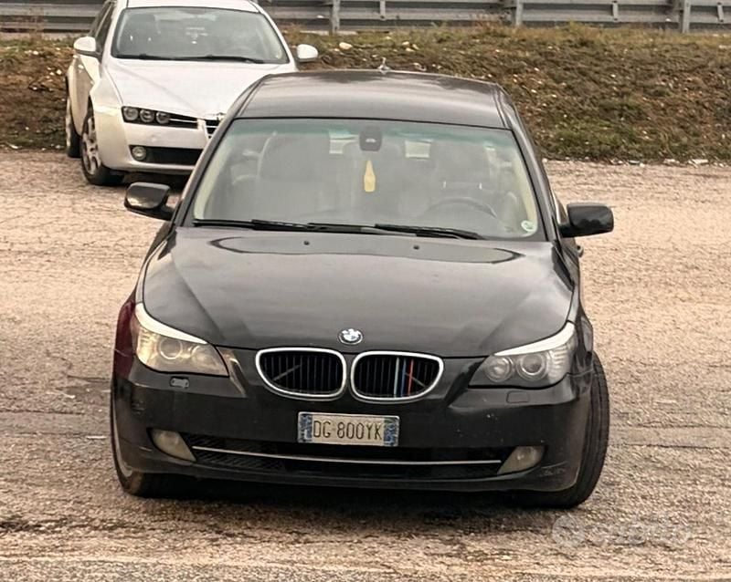 Usata BMW 520 177 CV (130 kW) 2007 Nero Station wagon