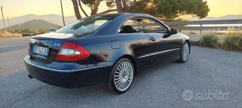 Usata Mercedes CLK220 150 CV (110 kW) 2008 Blu Coupé