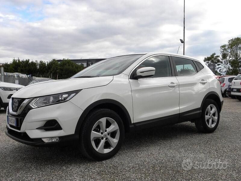 Usata Nissan Qashqai Tekna 115 CV (84 kW) 2018 Bianco SUV