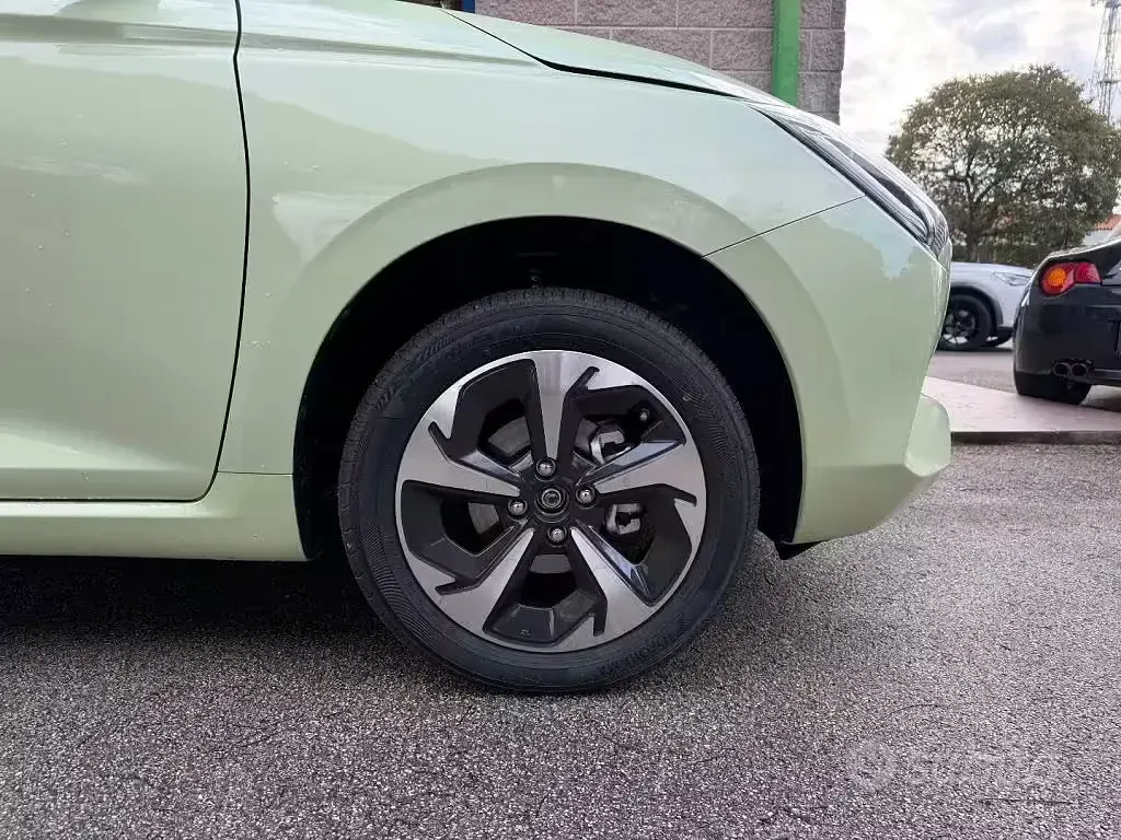 Nuova Suzuki Swift 83 CV (61 kW) 2026 Verde Utilitaria