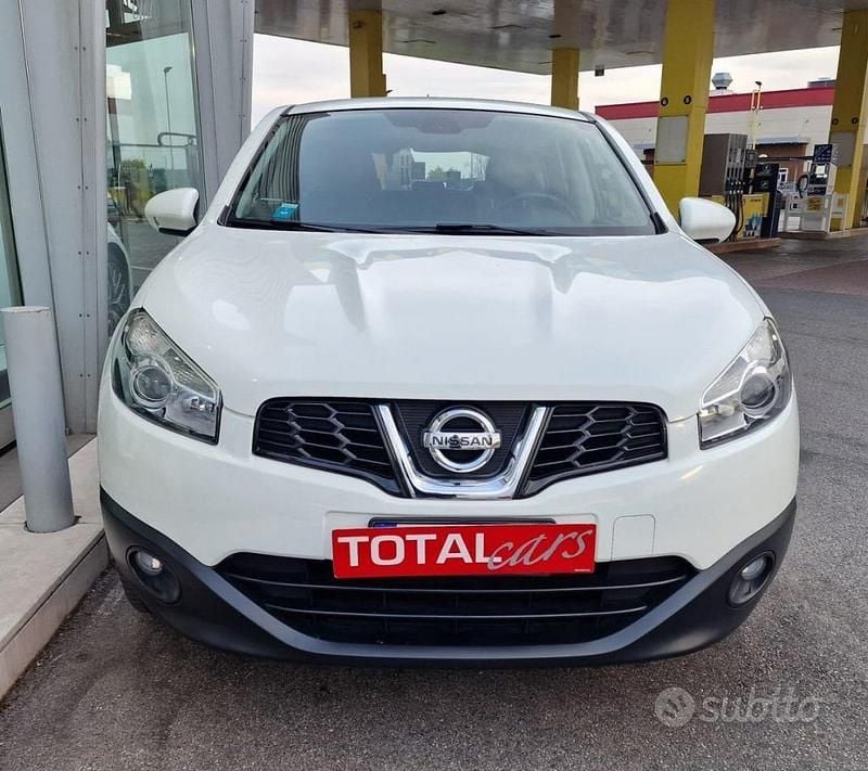 Usata Nissan Qashqai Acenta 117 CV (86 kW) 2010 Bianco pastello SUV